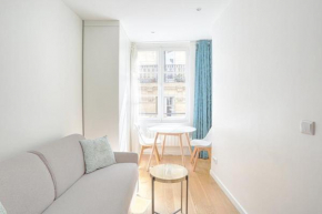 Ciseaux 4F - Studio in Saint Germain des Prés